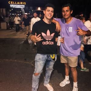 Meet your Posher, Cesar